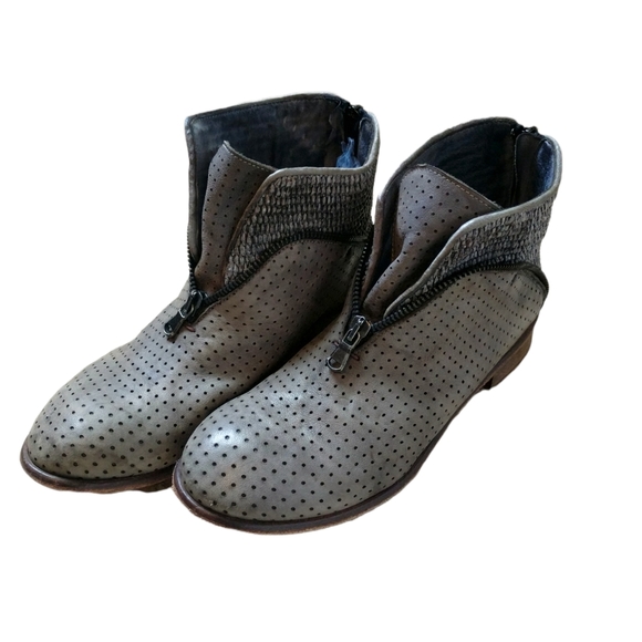 JP David Slip On Italian Leather Booties 39 - Picture 2 of 7